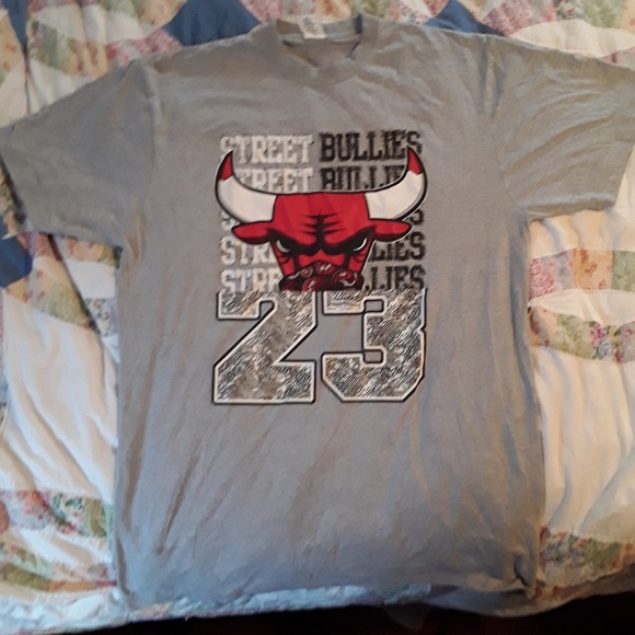 Chicago Bulls 23 tee - Picture 2 of 4